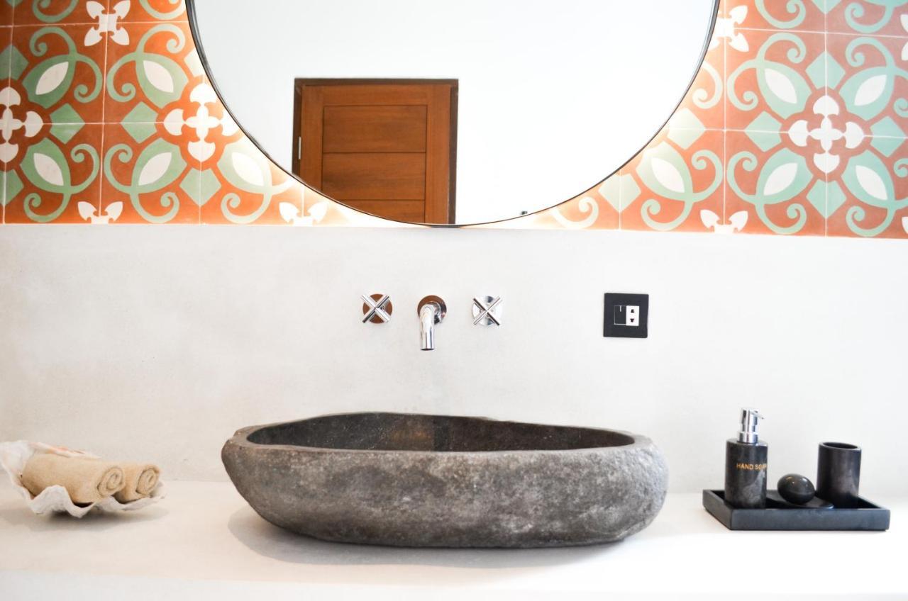 Villa Poppy Bumbak Canggu Exteriör bild
