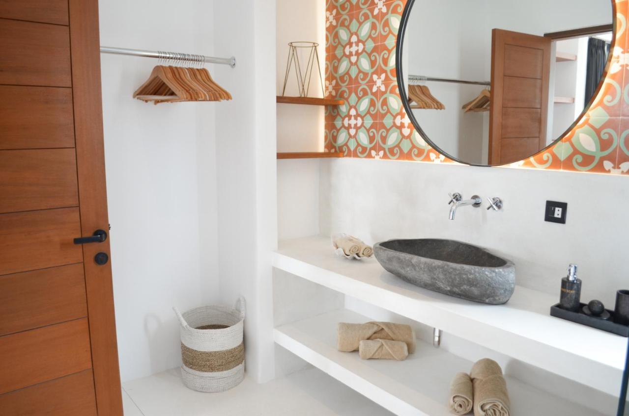 Villa Poppy Bumbak Canggu Exteriör bild