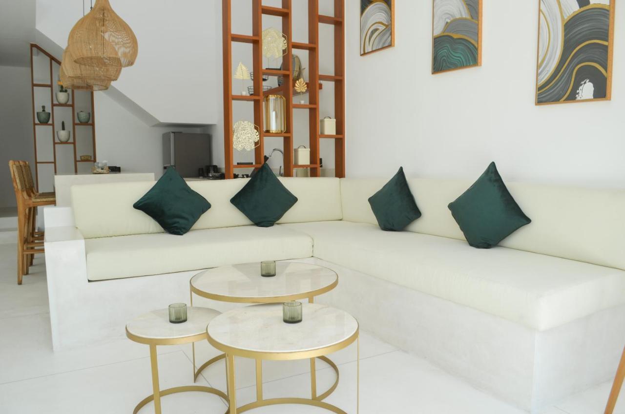 Villa Poppy Bumbak Canggu Exteriör bild