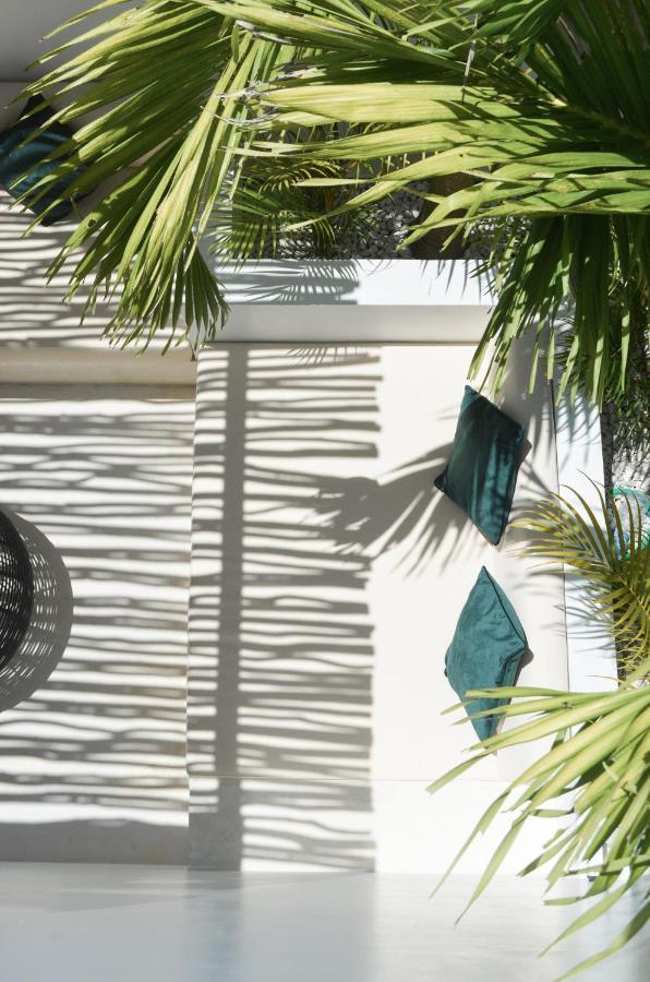 Villa Poppy Bumbak Canggu Exteriör bild