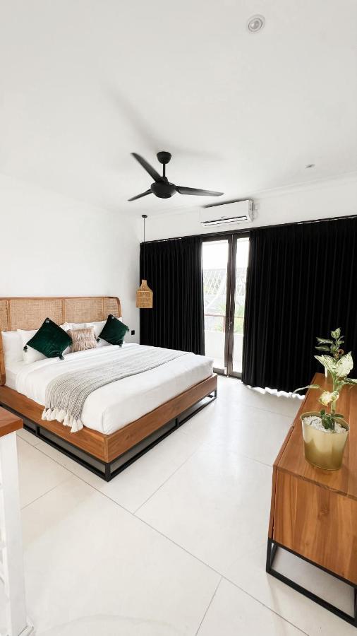 Villa Poppy Bumbak Canggu Exteriör bild
