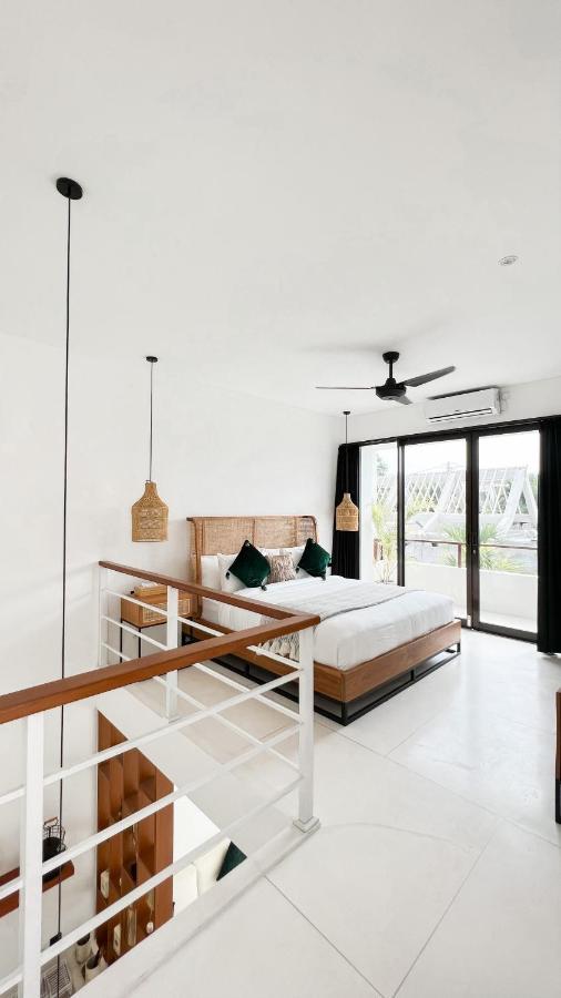 Villa Poppy Bumbak Canggu Exteriör bild