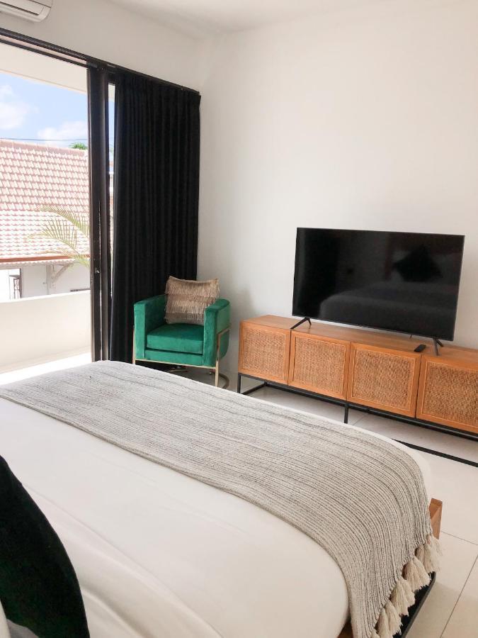 Villa Poppy Bumbak Canggu Exteriör bild